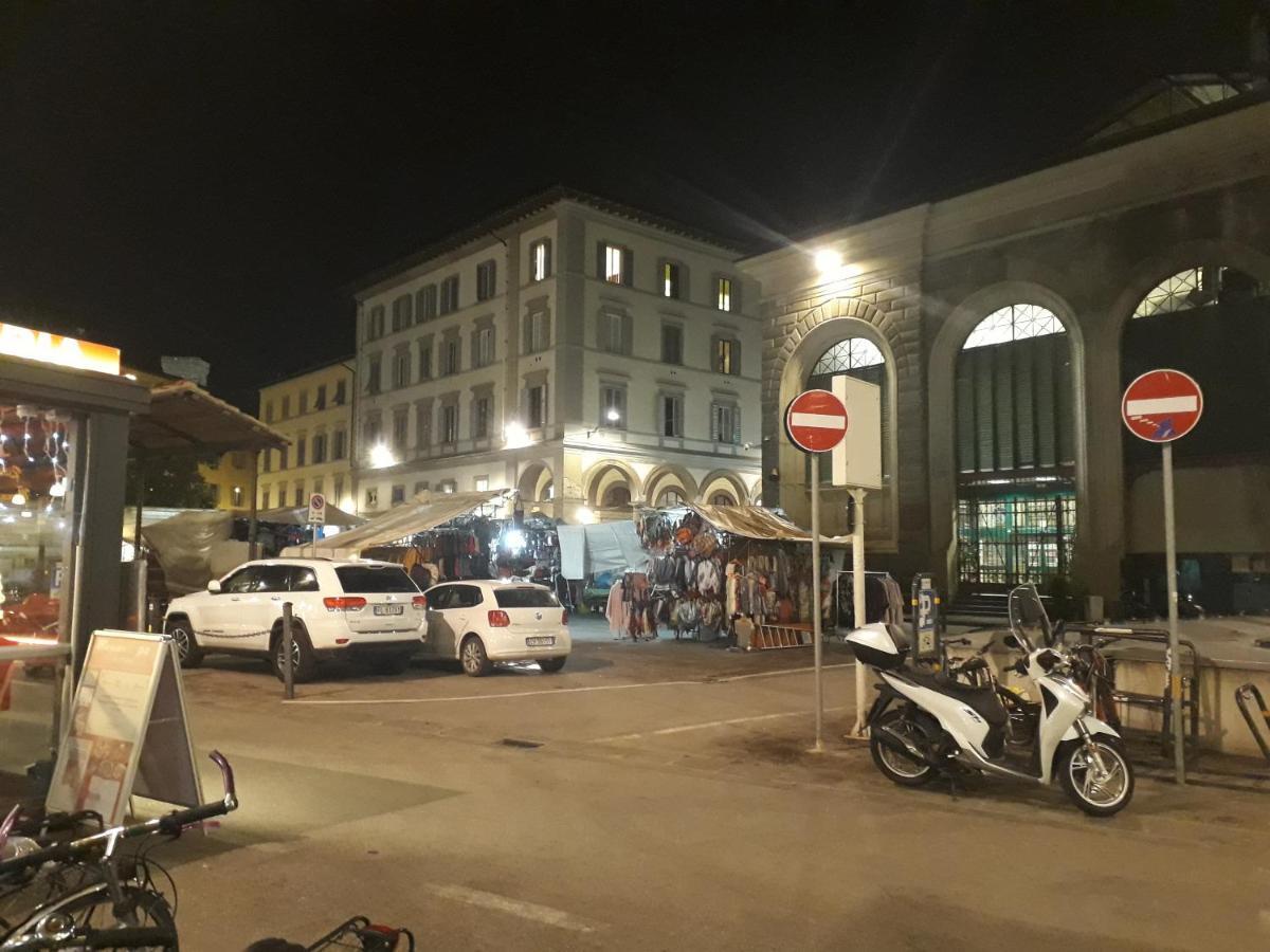 Panoramic Suite Near Duomo And Station Florença Exterior foto